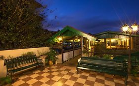 Pine Borough Inn