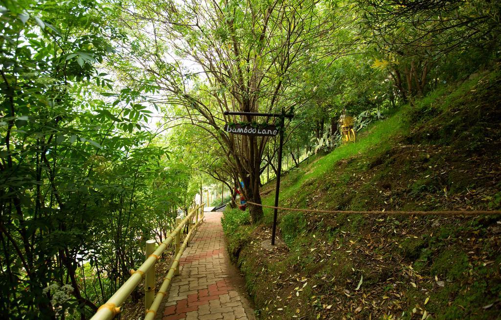 Pine Borough Inn Kodaikanal Exterior photo