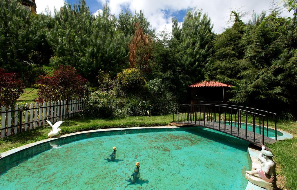 Pine Borough Inn Kodaikanal Exterior photo